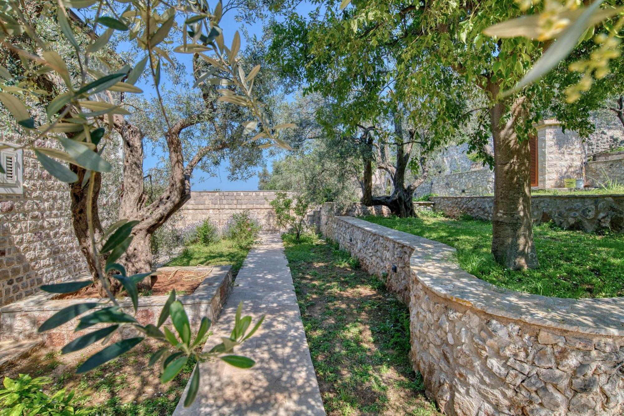 Olive Grove Villa *