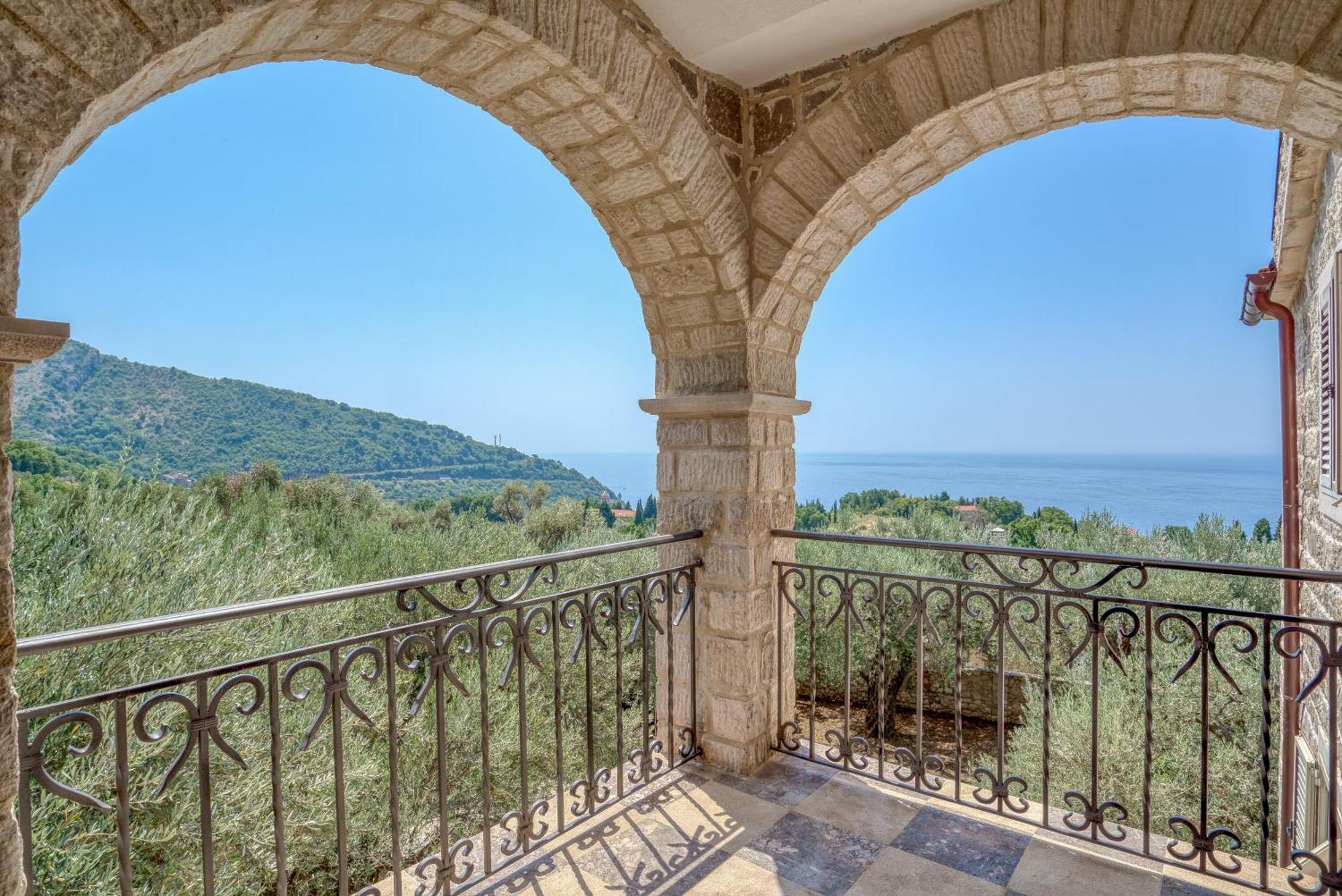 Villa Olive Grove