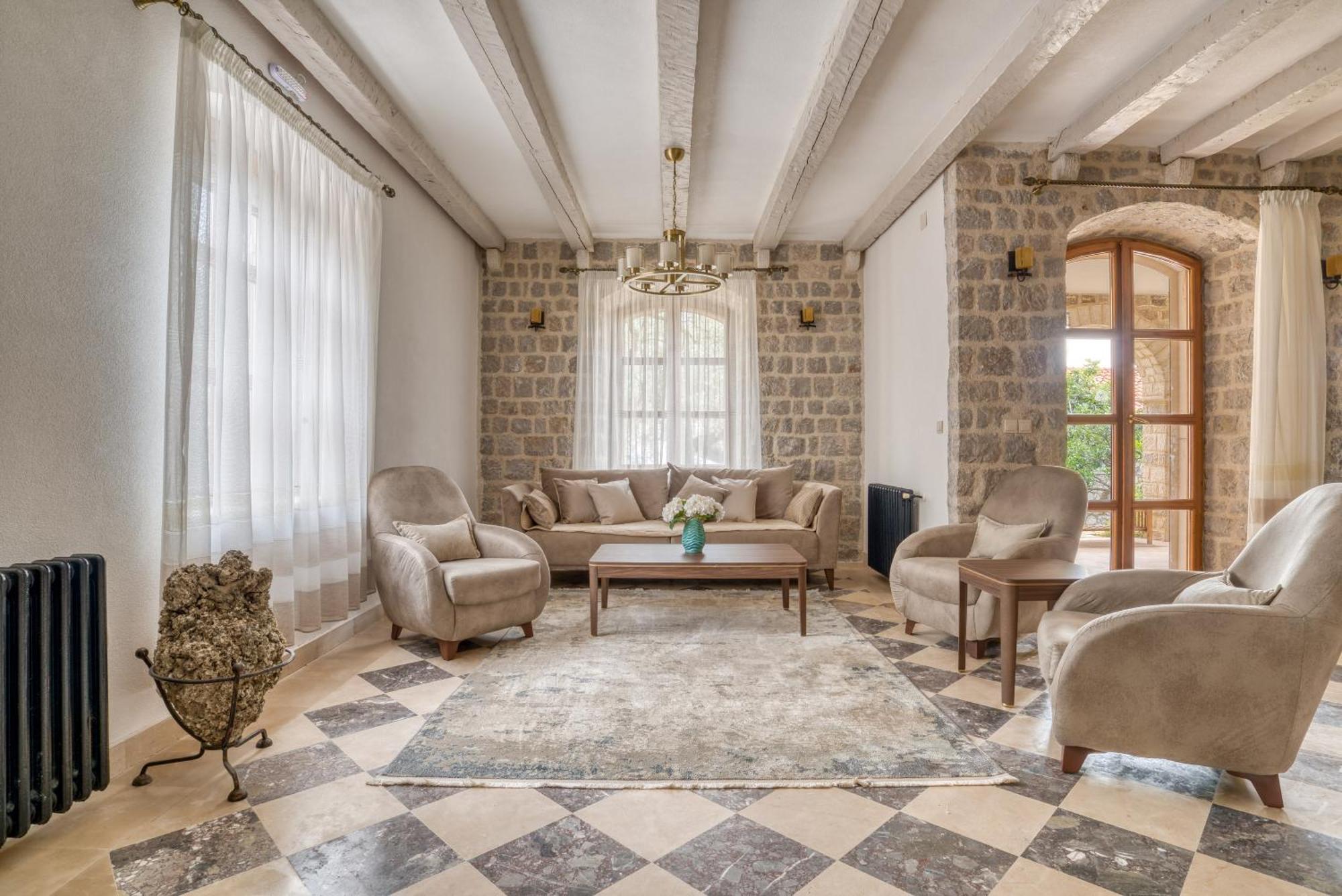 Villa Olive Grove